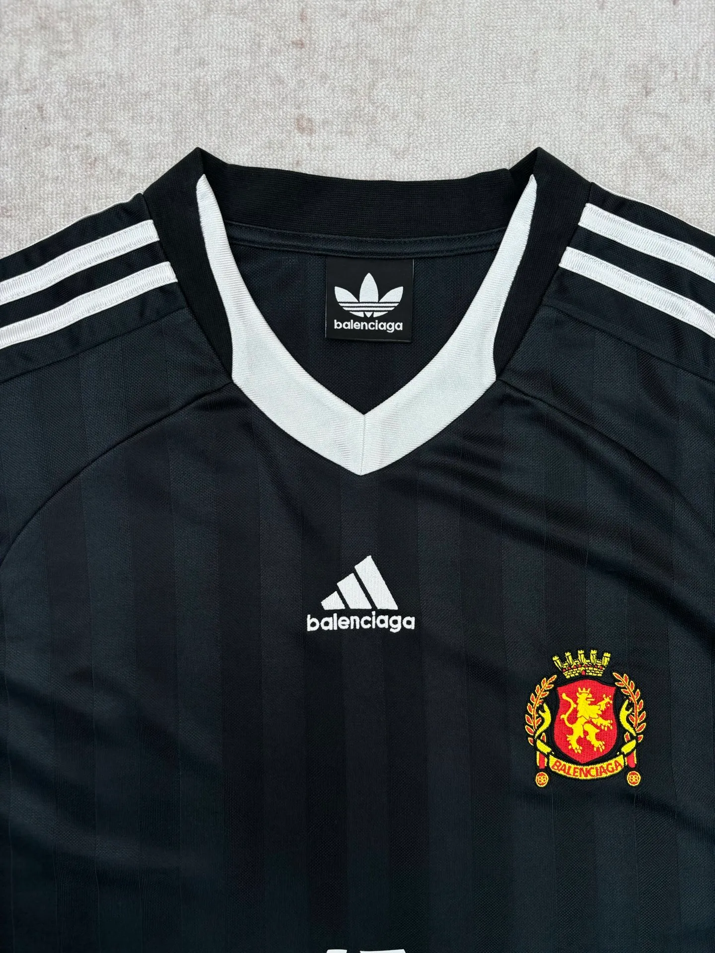 26ss Logo T Black Sizes：S. M. L